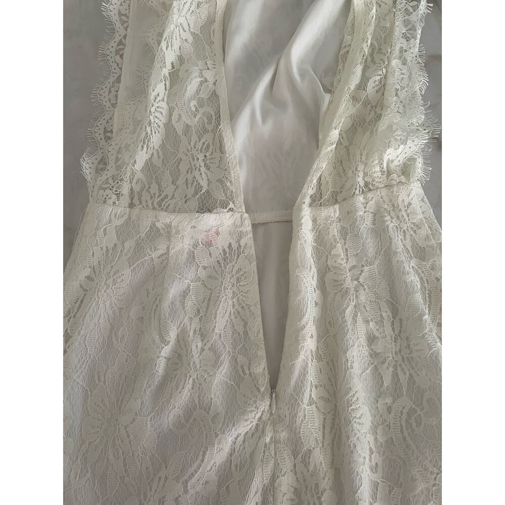 NWT Kimchi Blue Women’s Ivory Lace Sleeveless Open Back Dress size 6. - Picture 8 of 15
